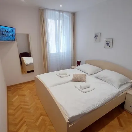 3m Peristil Apartamento