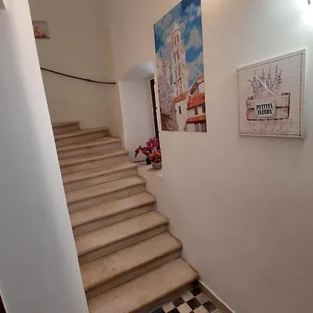 Apartamento 3m Peristil Split