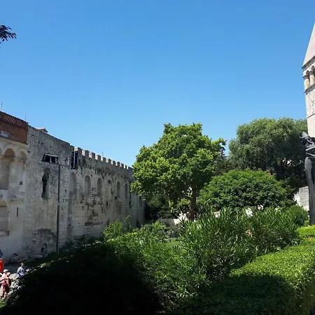 3m Peristil Apartamento