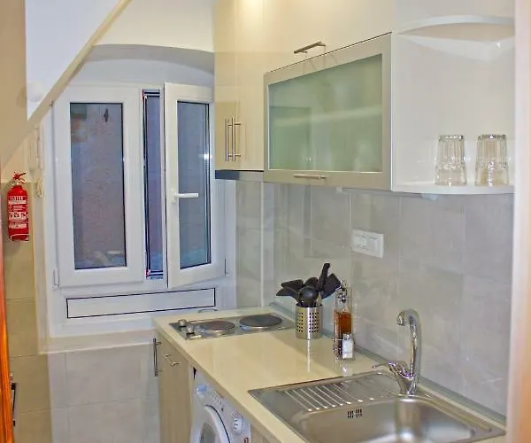 3m Peristil Apartman *