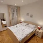 3m Peristil