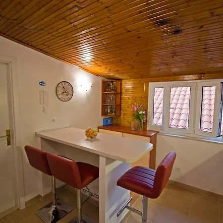 3m Peristil Lägenhet Split